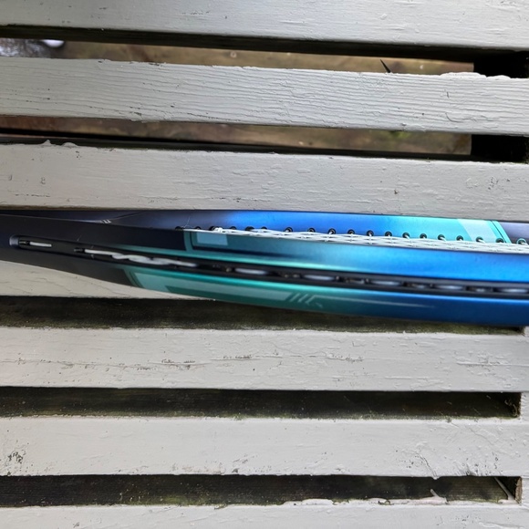 Yonex EZONE 100  Racket - 7th Generation - Picture 6 of 14